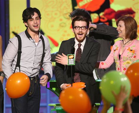 Former Nickelodeon co-stars Josh Peck, Nancy Sullivan respond to Drake