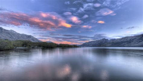 New zealand's reaction to the 7.3 magnitude earthquake that struck near te araroa in north island of new zealand; New Zealand at risk of tsunamis from lakes - research
