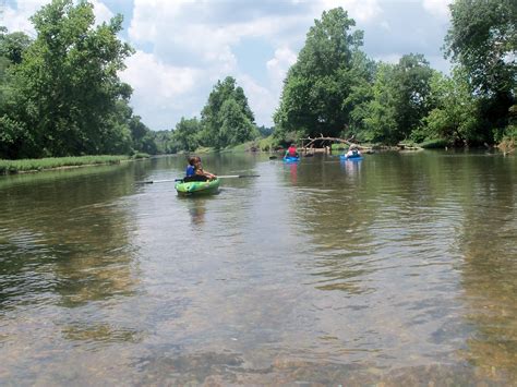 Kayaking On The Illinois River Arkansas Float Trip Places To Travel