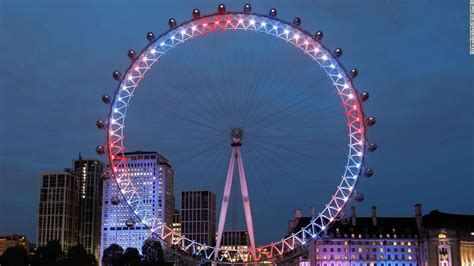London Eye Rotates Backwards For First Time Cnn Travel