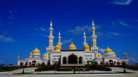 Sultan Haji Hassanal Bolkiah Masjid The Largest Mosque In The Philippines Filipino Culture