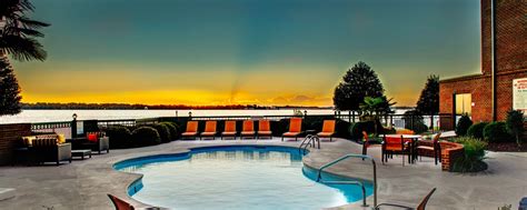 New Bern Nc Hotel On The Waterfront Courtyard By Marriott