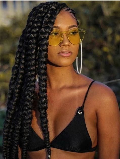 But luckily for you, the all things hair team has a few cute short hairstyles up their sleeves, to help could this hairstyle be any sweeter? Pinterest @sweetness | Box braids hairstyles, Hair styles ...