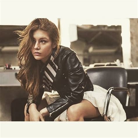 Adèle exarchopoulos is a french actress known for portraying various important roles in popular tv shows and films like blue is the warmest colour and the last face. Vogue Spain Adele exarchopoulos (Görüntüler ile)