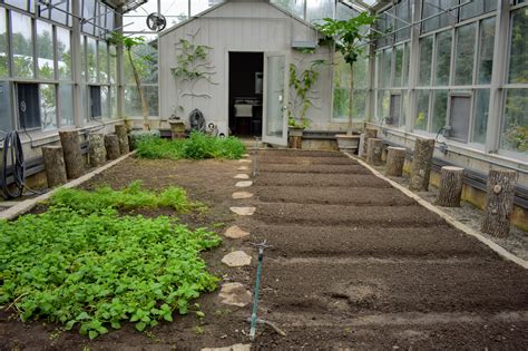 28 Vegetable Gardens Greenhouses Png