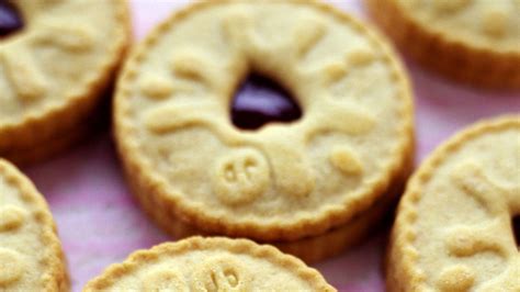 New Jammie Dodgers Recipe Outrages Vegans Everywhere With Addition Of