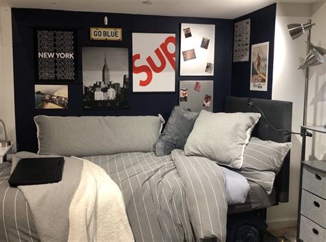 Easy Ways To Make A Guys Dorm Room Look Great In 2019 Guy Dorm Rooms