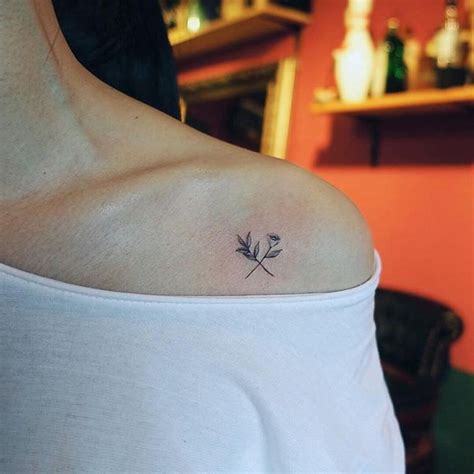 People might not opt for full back or full chest or full sleeve tattoos but there are good chances that even those people who are not amused. 24+ Small Flower Tattoo Designs, Ideas | Design Trends