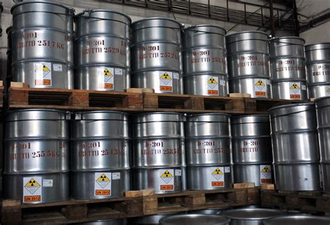 Uranium ore is a naturally occurring rock with a high concentration of uranium, which gives off a mixture of different types of radiation. Uranium Ore in Barrels (03010299) | Yellowcake is packed ...