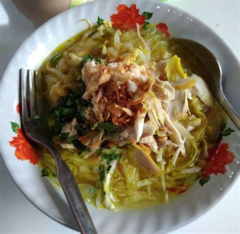 Makanan berkuah ini menjadi ciri khas kuliner kota madiun, jawa timur. Resep Soto Lamongan Asli Jawa Timur Dengan Suwiran Ayam ...