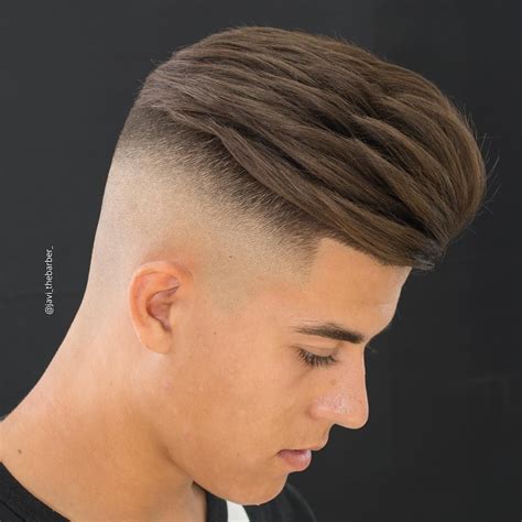 We have selected for you the most beautiful looks proposed by international hairstylists and italian hairdressers. 21 Undercut Haircuts For Men: 2021 Trends | Undercut fade ...