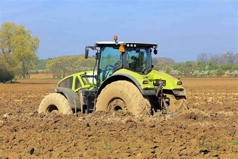 Olsen Chain And Cable Towing In Mud Season