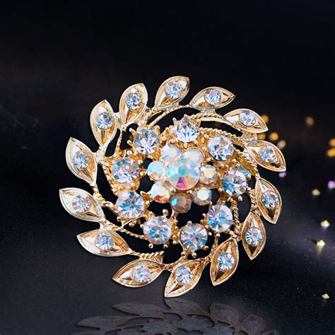 Crystal Flower Brooch Collar Pin Fashion Rhinestone Brooch Jewelry Women Gold Color Large