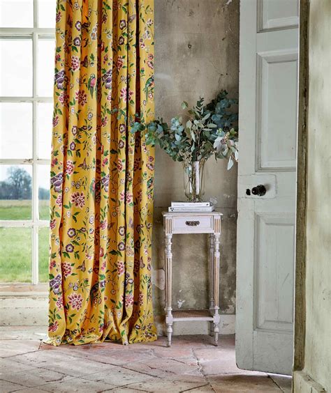 Sanderson Water Garden Chinoiserie Hall Fabric The Home Of Interiors