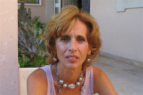 Maria joão (nascida a 27 de junho de 1956, lisboa, portugal) é uma cantora portuguesa com ascendência moçambicana conhecida pelo seu estilo irreverente. Maria João Raminhos Duarte - IHC - HGT