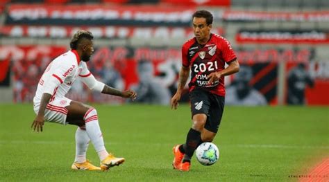 Lógico, só disputou um jogo até aqui pelo nacional e é por isso que ainda não venceu. Tudo igual! Athletico-PR e Internacional ficam sem gols e ...