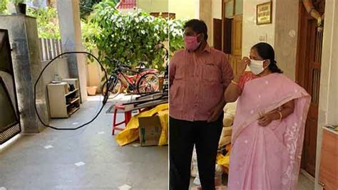 Bjp's national women's wing president vanathi srinivasan on wednesday attacked kamal hassan. செருப்பு வைக்கும் அலமாரியில் அம்பேத்கர் படத்தை வைத்தேனா ...