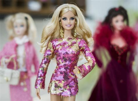 Barbie Feiert 60 Geburtstag Was Sie über Die Kult Puppe Wissen Müssen Newsde
