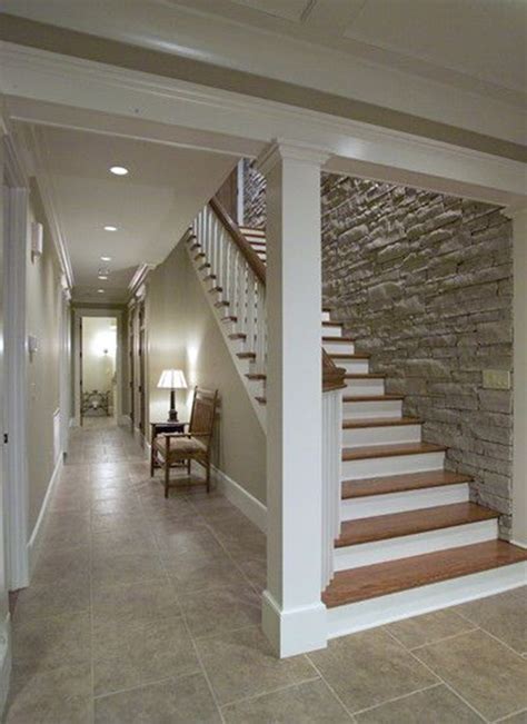 20 Staircase Wall Decorating Ideas