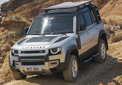 2020 Land Rover Defender To Battle Ford Bronco