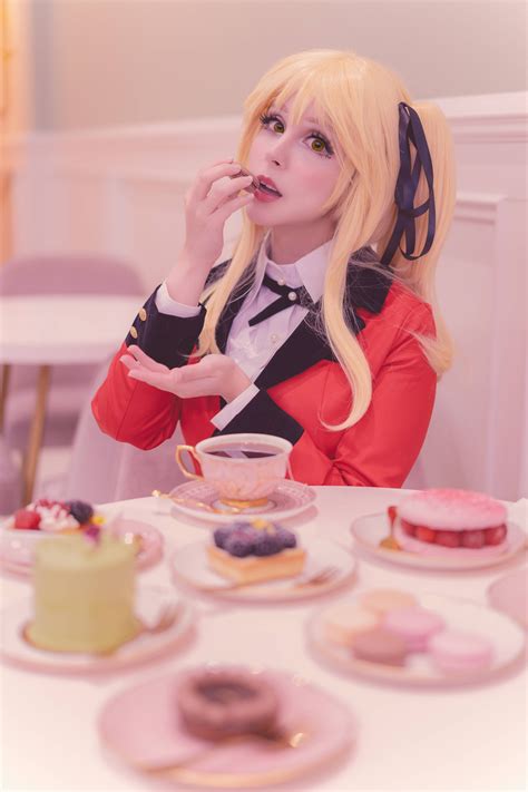 Self Kakegurui Is The Perfect Reason For A Fancy Dessert Shoot R