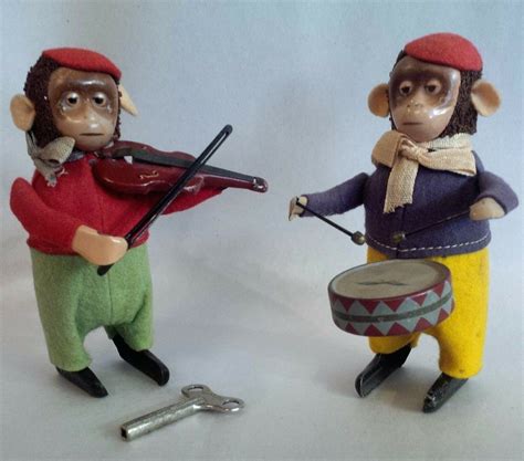 Vintage Pair Schuco Tin Toy Monkeys Wind Up Drummer And Violin Germany