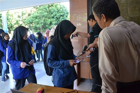 TUTORIAL BAHASA INGGRIS BAGI MAHASISWA BARU ANGKATAN 2019 | Galeri Foto