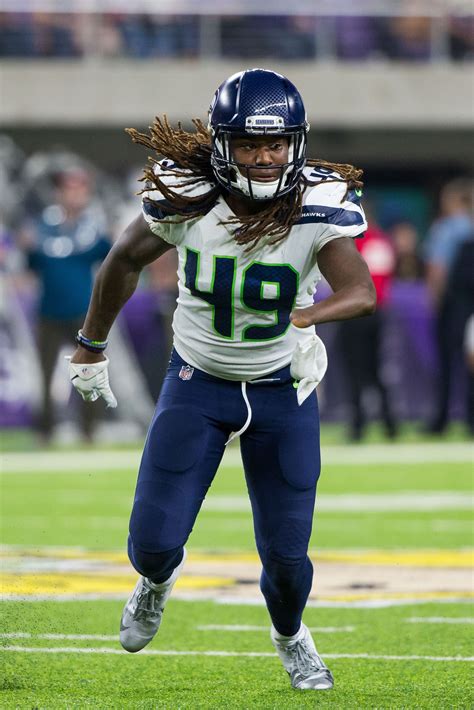 Nfl Football Seattle Nfl Player With One Hand