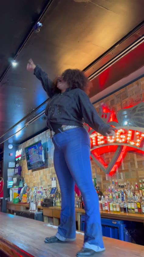 Coyote Ugly Saloon New Orleans is featuring live music during French