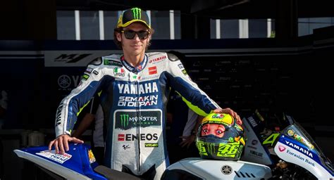 Valentino rossi shows off his face motorcycle com news. Champion Helmets: Valentino Rossi "Second Eyes" helmet ...