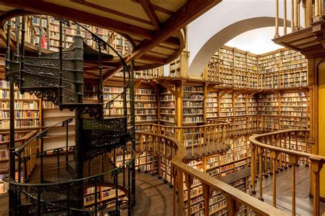 Media in category haus laach. Die Klosterbibliothek gehört zu den besterhaltenen und ...