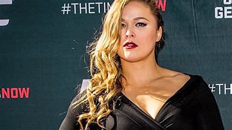 Ronda Rousey Nakked In Body Paint For Sports Illustrated Video
