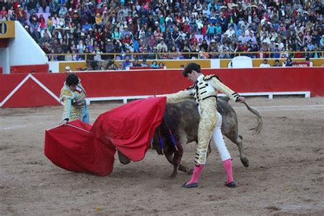Torerias De Chelin Cutervo Peru De La Seriedad Taurina Al Cachondeo De Los Matadores De Toros