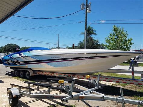 Active Thunder 37 Custom 2001 11m Florida Boatshop24