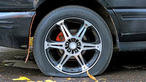 Amazing Guide For Driving On A Flat Tire In Short Distance