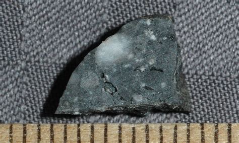 Lunar Meteorite Dhofar 081 Clan Some Meteorite Information