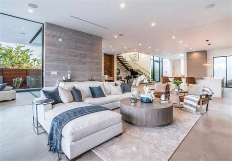 Contemporary Home Design Embracing Modern Elegance