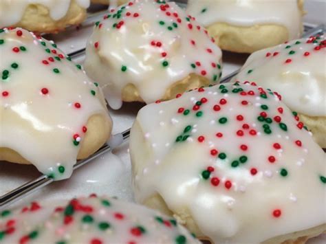 They are thin, crunchy, a little flaky, and. Anginetti Italian Lemon Drop Cookies) Recipe - Food.com