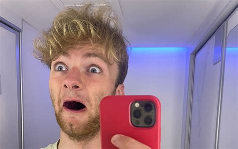 Minecraft Star Tommyinnit Breaks The Internet With His Bearded Selfies