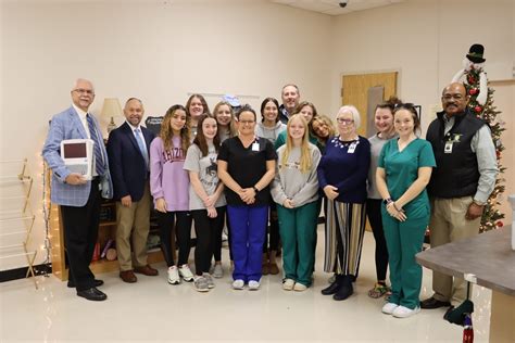 Piedmont HealthCare Heart & Vascular Donates EKG Machine to Iredell