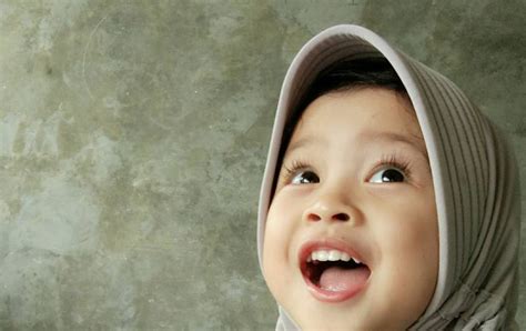 Koleksi wallpaper jilbab cantik gasebo wallpaper via 50 nama cewek paling populer di indonesia selama 100 tahun via idntimes.com. Foto Cewek2 Cantik Lucu Berhijab Anak Sma Hd - Rahman Gambar
