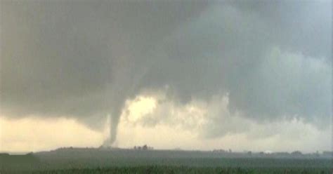 Tornadoes Cause Serious Damage In Illinois Cbs News
