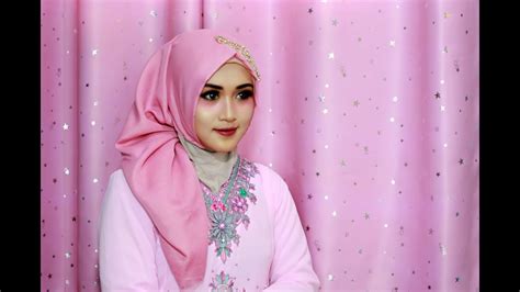 Tutorial Makeup Natural Dan Hijab Style Untuk Pesta Atau Wisuda