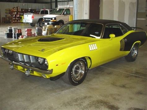 1971 Curious Yellow Plymouth Cuda