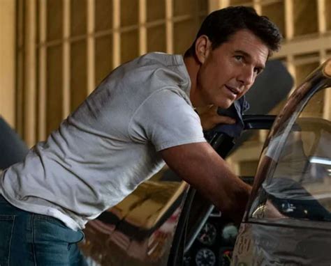 New Look At Tom Cruise In ‘top Gun Maverick Revealed Heroic Hollywood