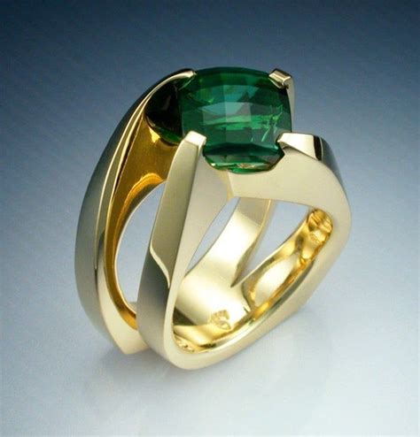 Stunning 18k Gold Green Tourmaline Ring Etsy Green Tourmaline Ring
