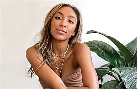 She also sought to settle the feud between noah and bennett once and for all on tuesday's episode. 'Bachelorette' Tayshia Adams' Dating Past, Plus Her Desire ...