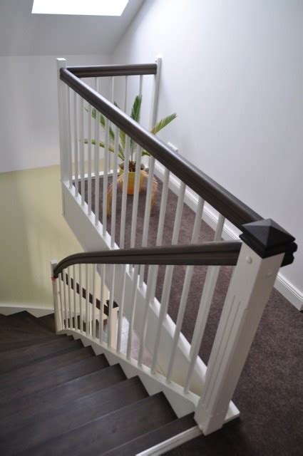 Unsere treppenhandläufe lassen sich leicht montieren und werden mit allem notwendigen zubehör geliefert. Befestigung vom Treppenschutzgitter an neuer Treppe & Wand ...