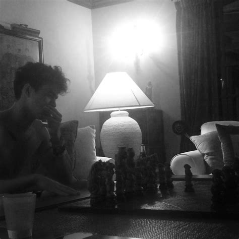 5 Seconds Of Summer On Twitter Now He S Playing Naked Chess T