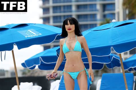 Bai Ling Looks Hot And Fit At The Beach In Florida Photos